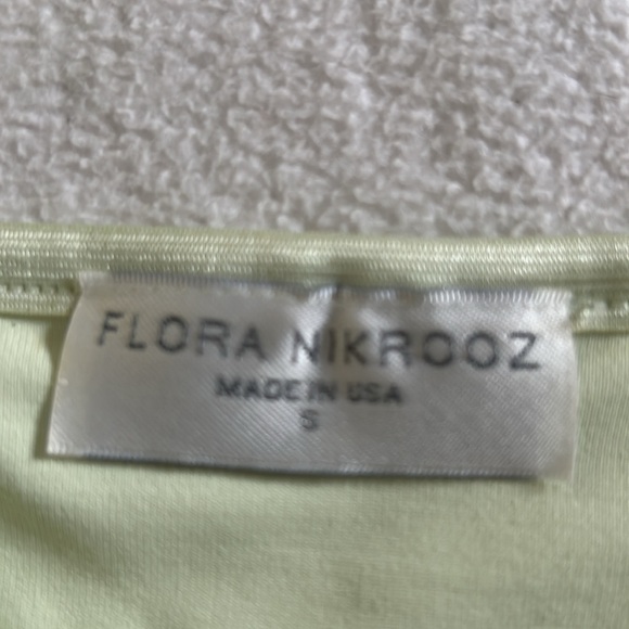 Top mint green lace back has stretch material, bra build in size S - Picture 4 of 4